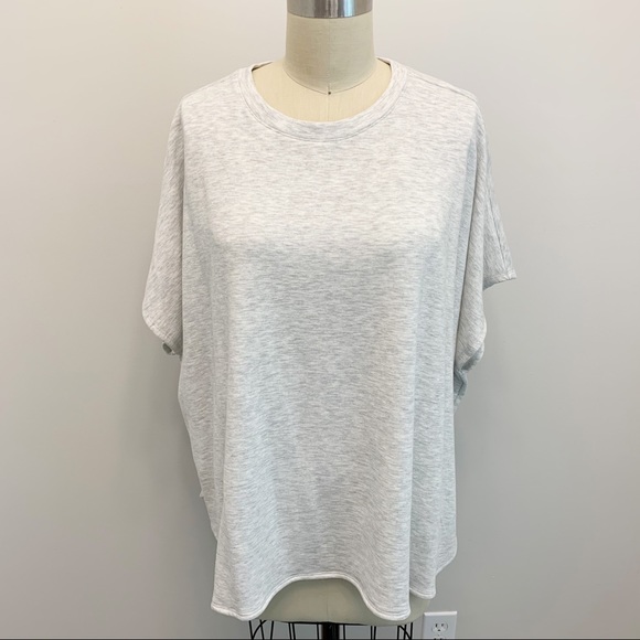 Lou & Grey Signaturesoft Plush Poncho Top Grey XS/S - Picture 2 of 8